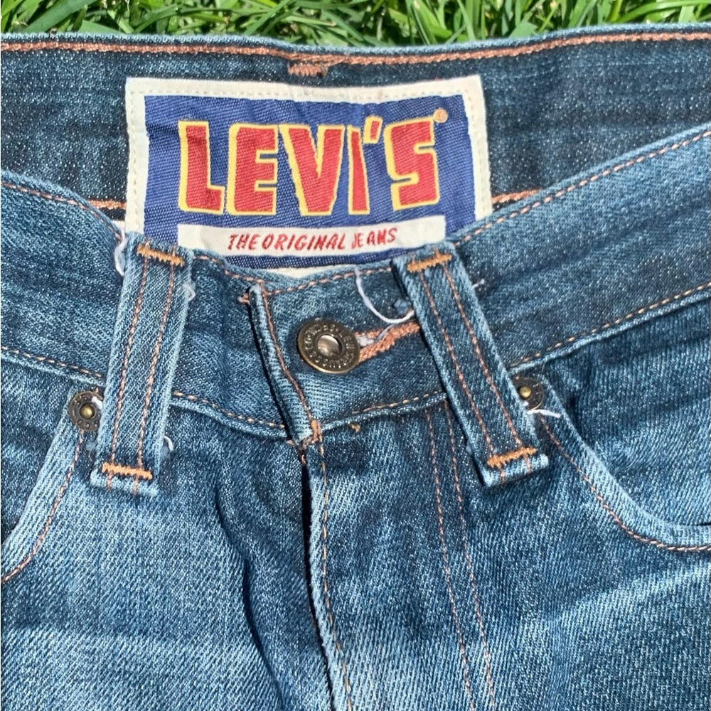 Vintage Levi’s Cut off Dad shorts. Aka Festival shorts